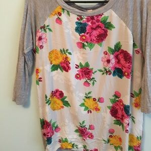3/4 sleeve floral top